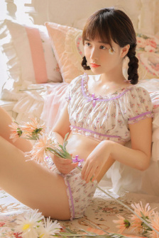 《漂亮的女邻居》